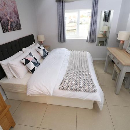 Riverside Rooms Рединг Екстериор снимка