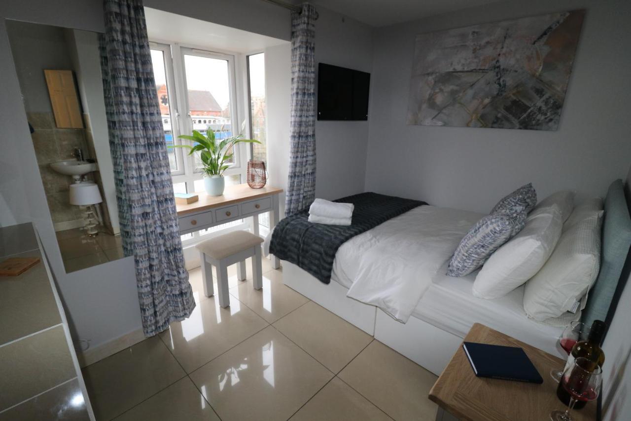 Riverside Rooms Рединг Екстериор снимка